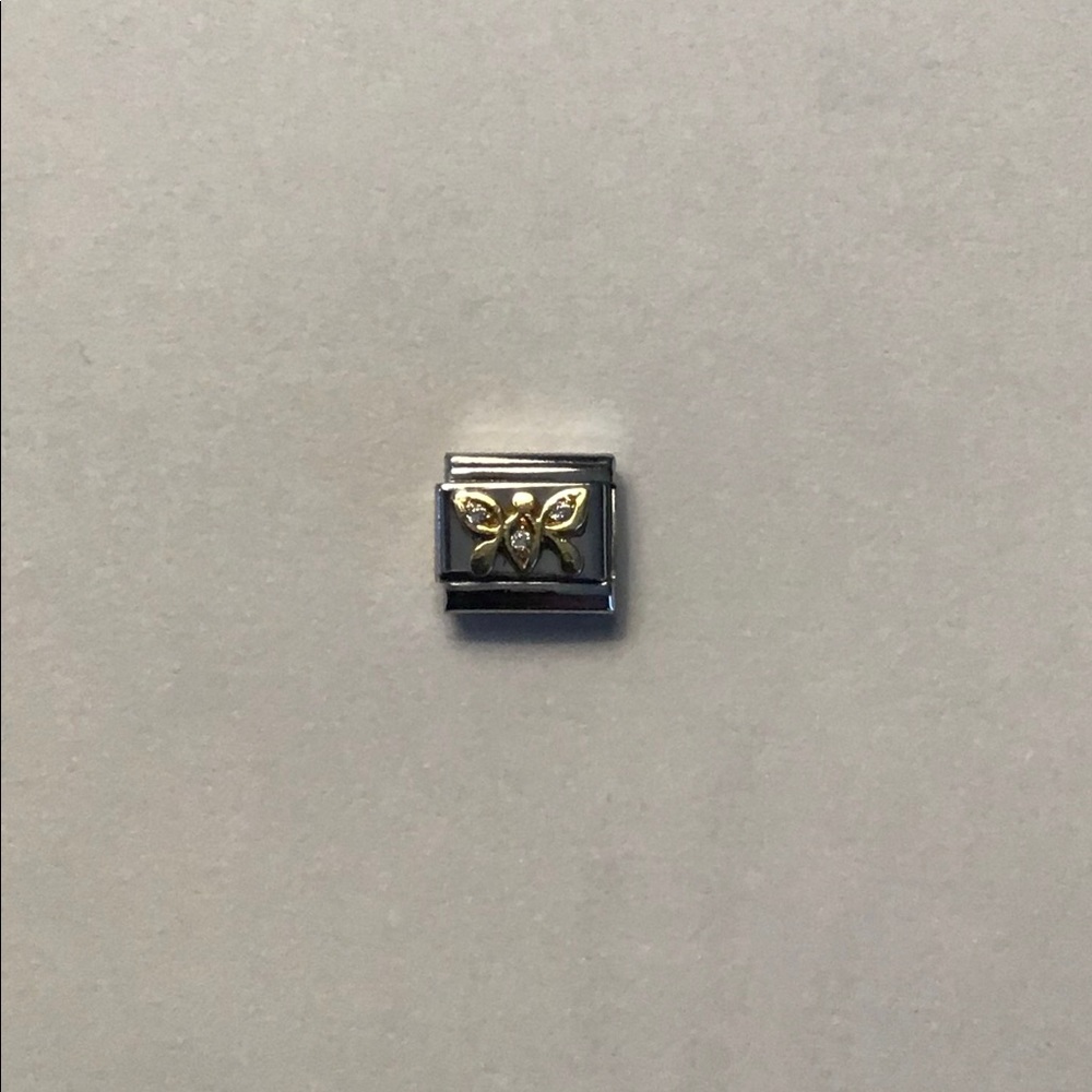 18kt Butterfly Nomination Charm